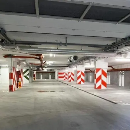 White Glove Abstrakcja Parking Free 2